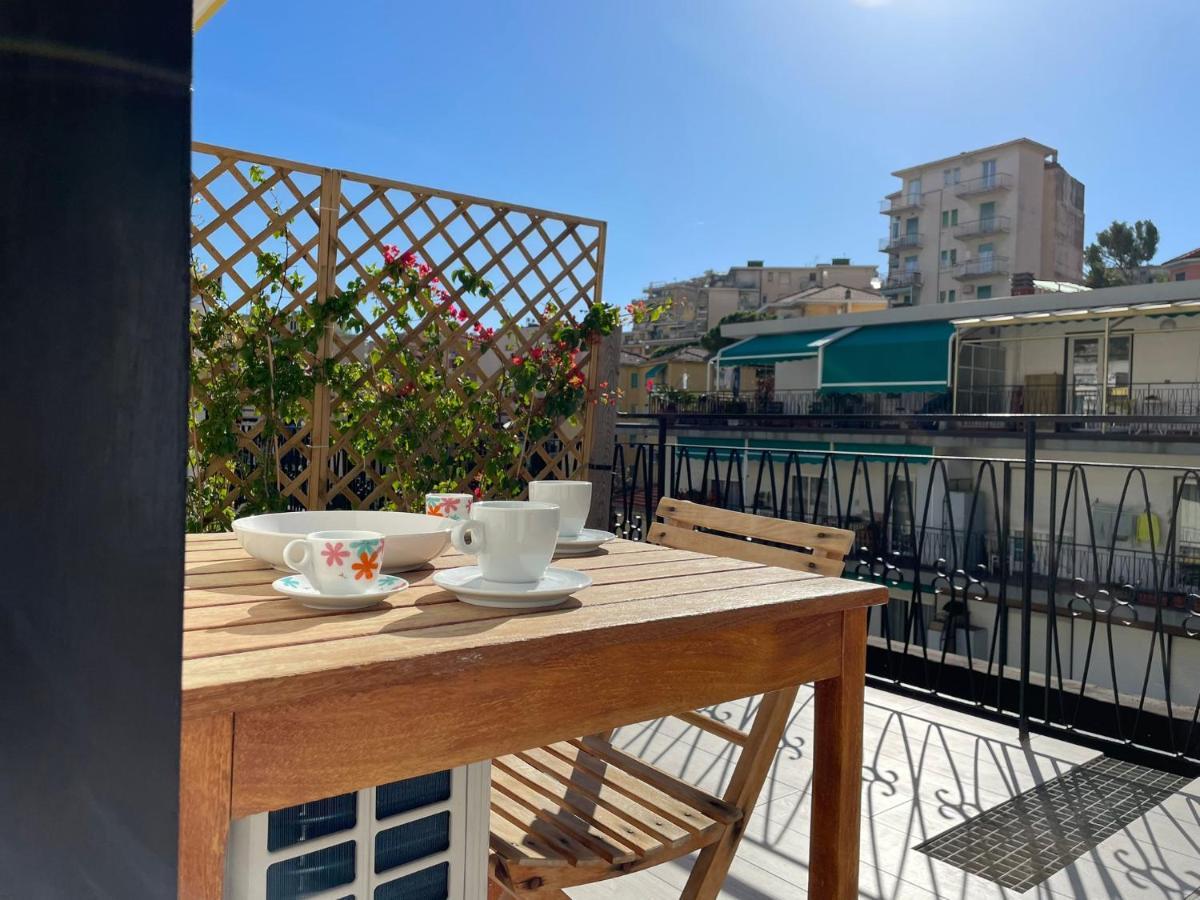 Wh - Cuore Home - Attico Monolocale Con Parcheggio Gratuito - 5 Minuti Dal Centro - Wifi سانريمو المظهر الخارجي الصورة
